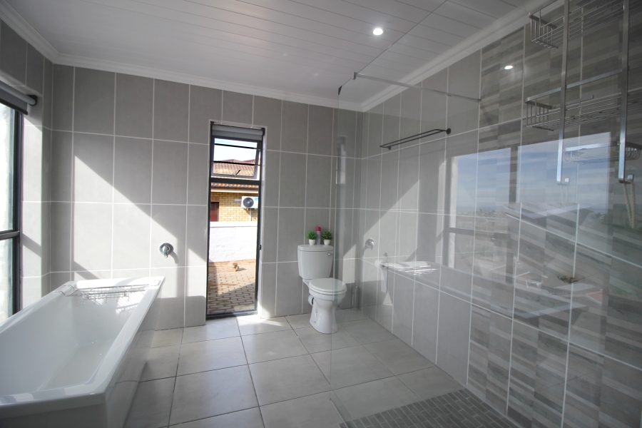 3 Bedroom Property for Sale in Menkenkop Western Cape